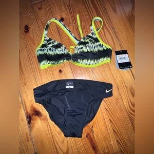 Women’s Nike Swimsuit- size Medium